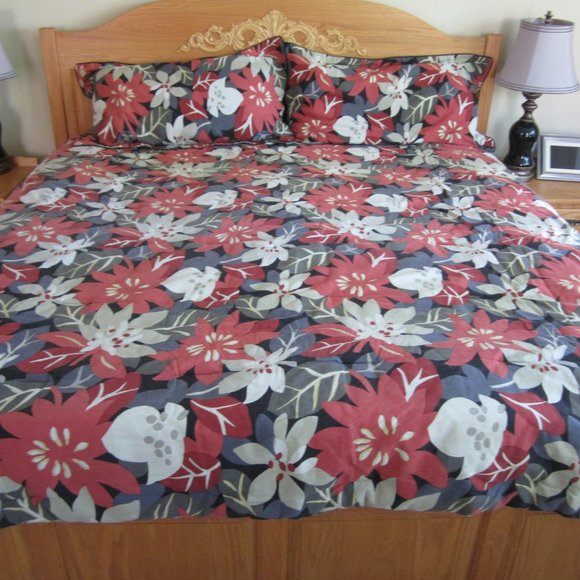 Scent-Sation, Inc Other - King Size Comforter & 2 shams. Reversible. Floral.
